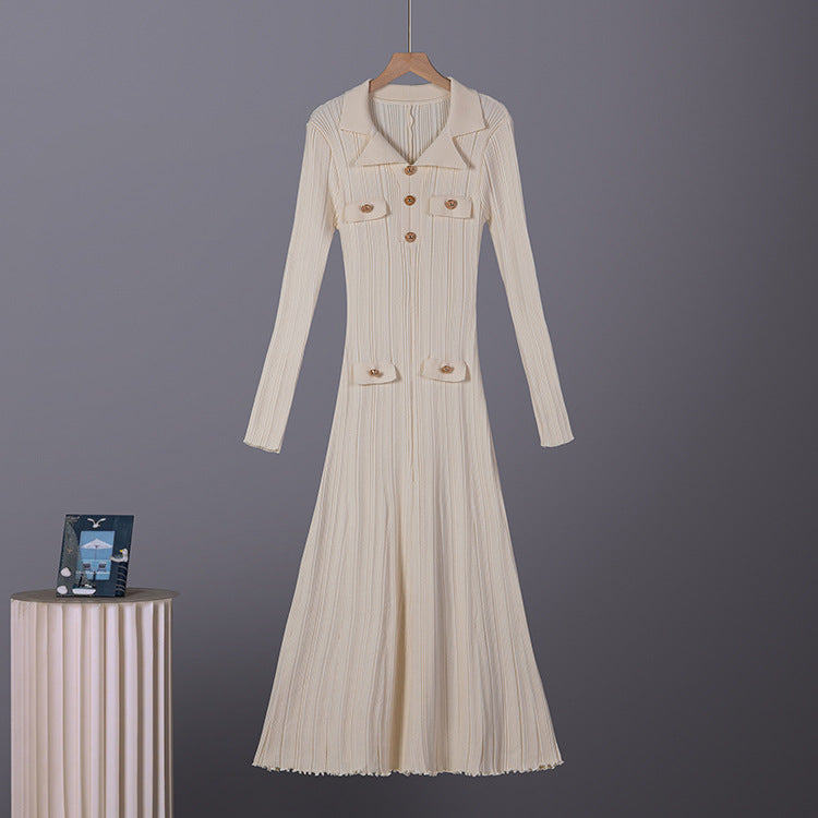 Vestido midi de punto con cuello polo y falda acampanada para mujer