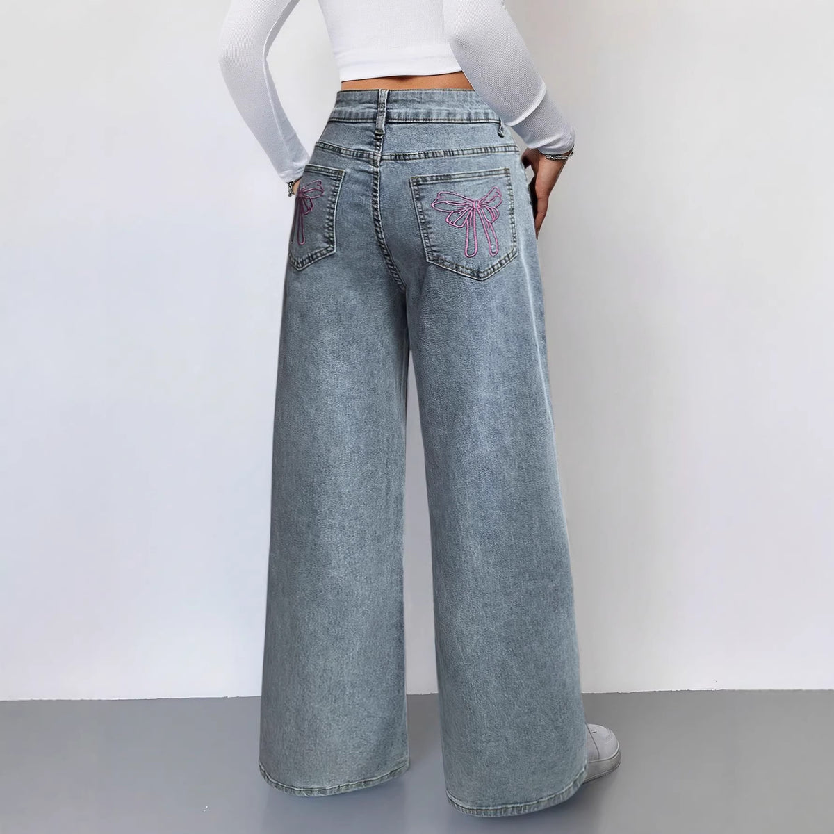 Loose High-Waisted Wide-Leg Jeans with Pink Bow Embroidery on Back Pocket