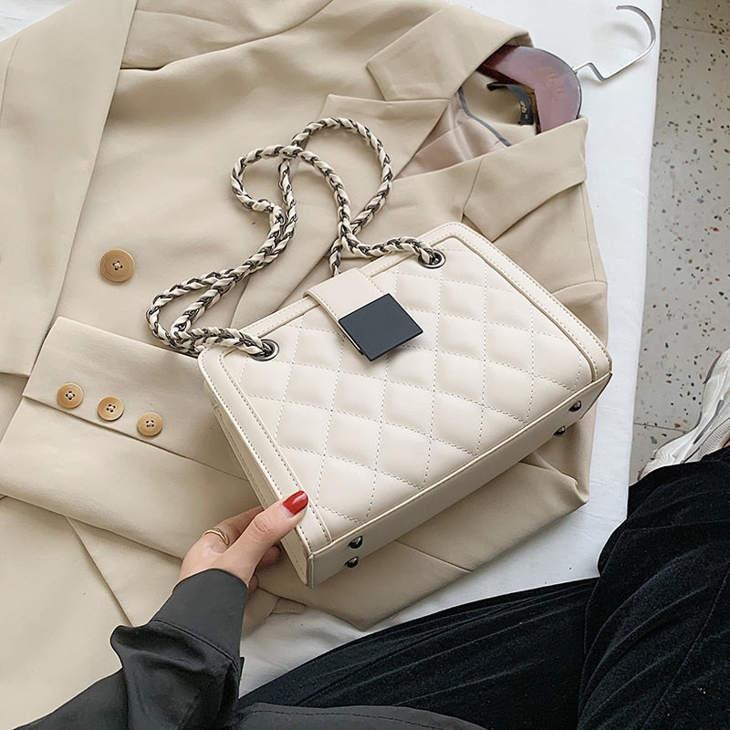 Bolso bandolera pequeño de piel sintética para mujer con cadena
