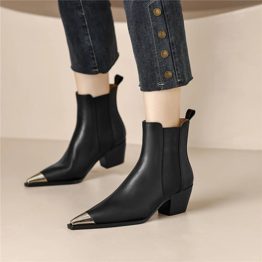 Botines Chelsea de piel auténtica para mujer con tacón ancho y adorno metálico, para otoño e invierno