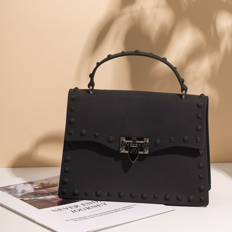 Bolso de PVC impermeable para mujer con cadena y tachuelas, estilo punk