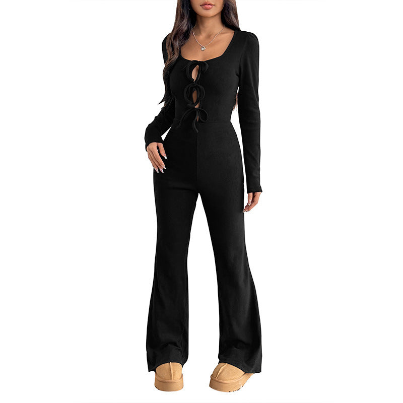 Mono ajustado para mujer con aberturas, lazada y pernera acampanada