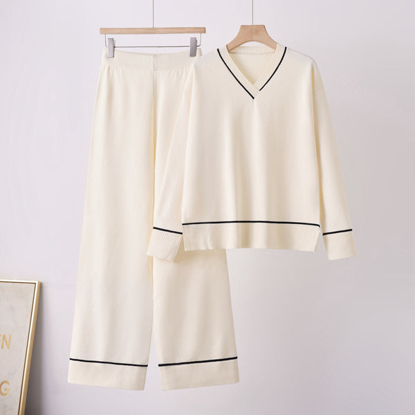 Conjunto de dos piezas con jersey holgado y pantalón.⠋  Conjunto