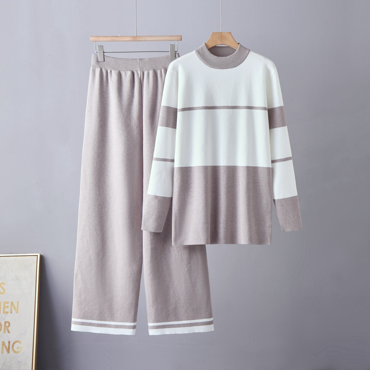 Conjunto de dos piezas con top de cuello redondo en bloques de color y pantalón de pernera ancha