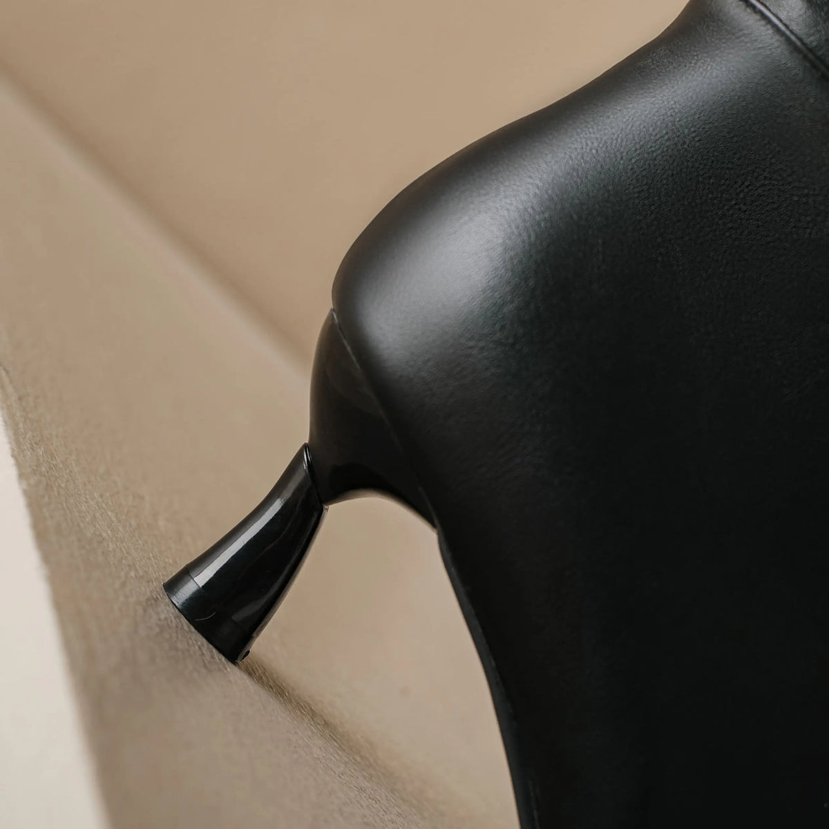 Botas de media caña para mujer con punta fina, tacón de 5 cm, diseño fruncido y forro cálido