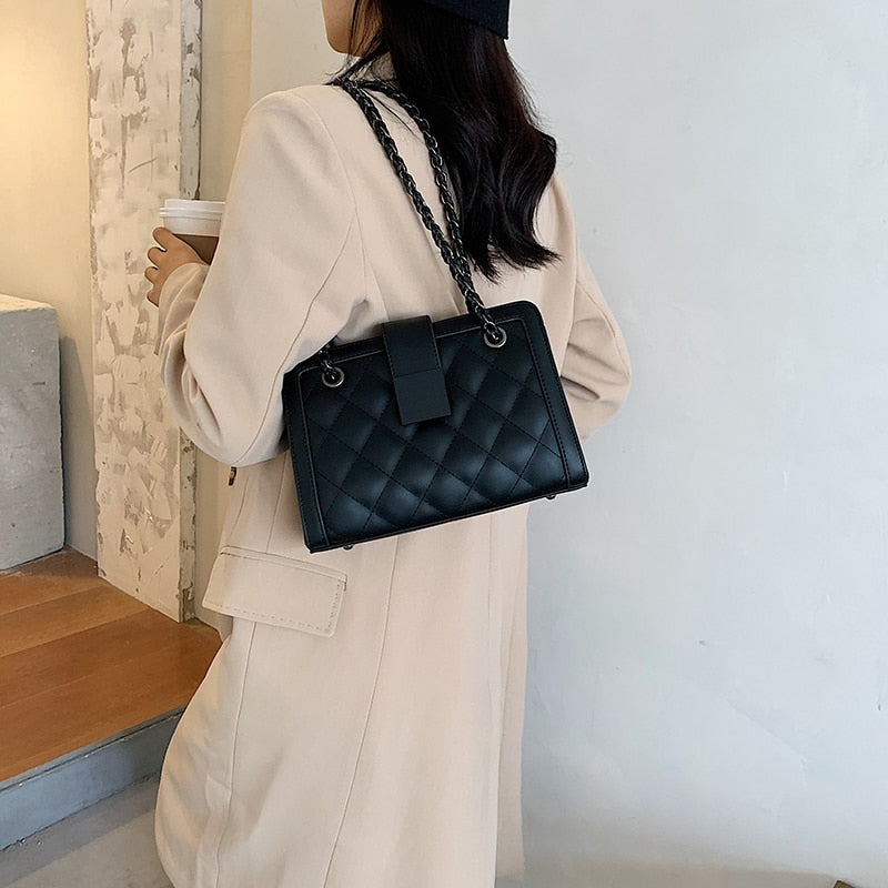 Bolso bandolera pequeño de piel sintética para mujer con cadena