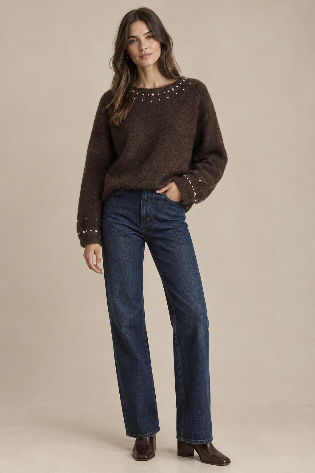 Round neck sweater for women